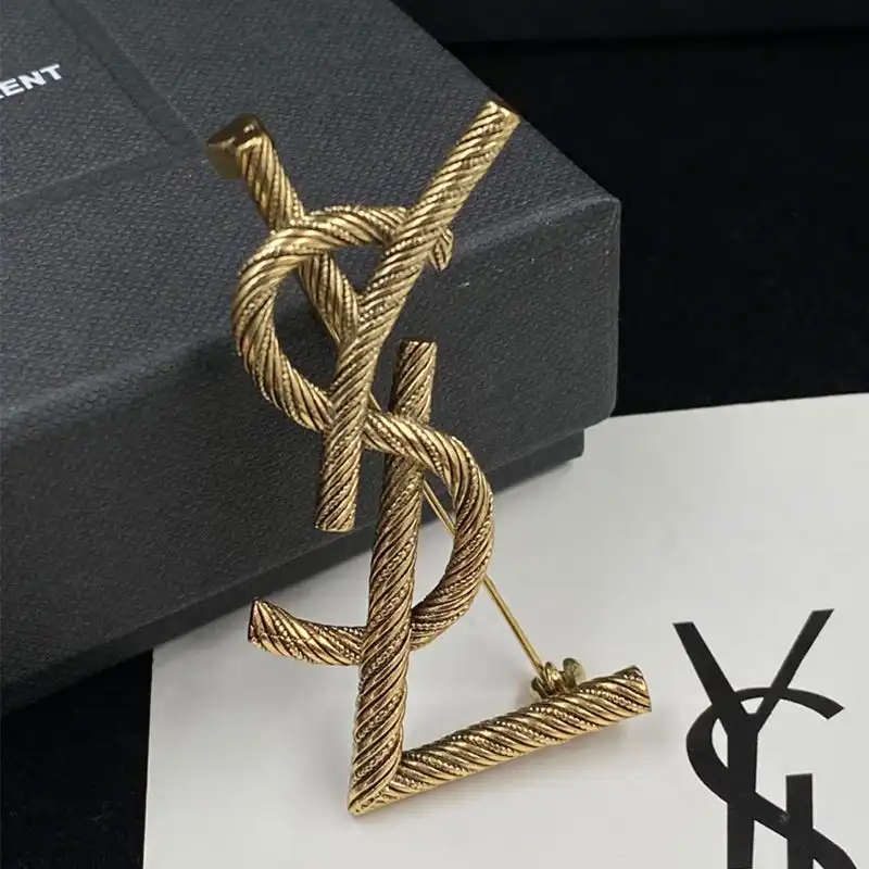 CHEAP Saint Laurent Opyum Brooch In Twisted Metal Gold 0203